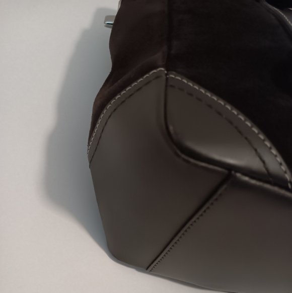 Coach Brown Suade Bag Needs To Be Cleaned - Picture 8 of 13